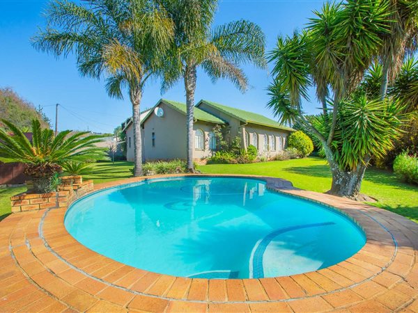 4 Bedroom House 4 Bedroom House