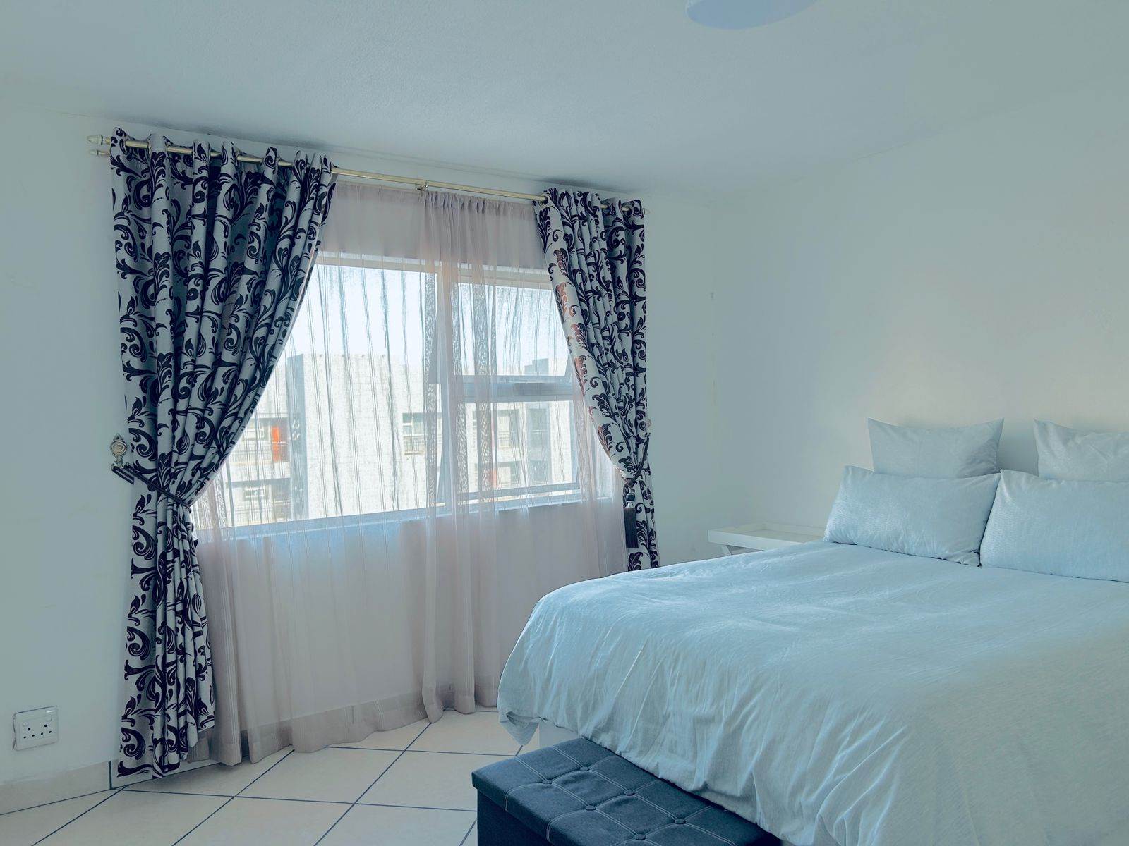2 Bed Apartment in Athlone Park photo number 12