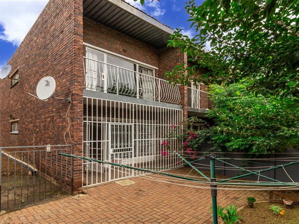 2 Bed Townhouse in Windsor West