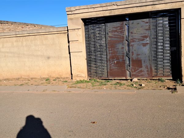212 m² Land 212 m² Land
