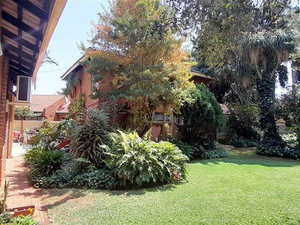 4 Bed House in Flora Park