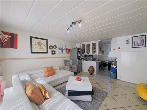 2 Bedroom Townhouse 2 Bedroom Townhouse