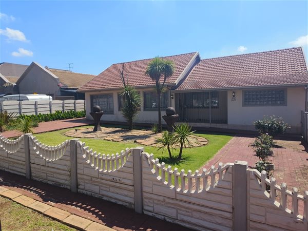 3 Bed House in General Alberts Park