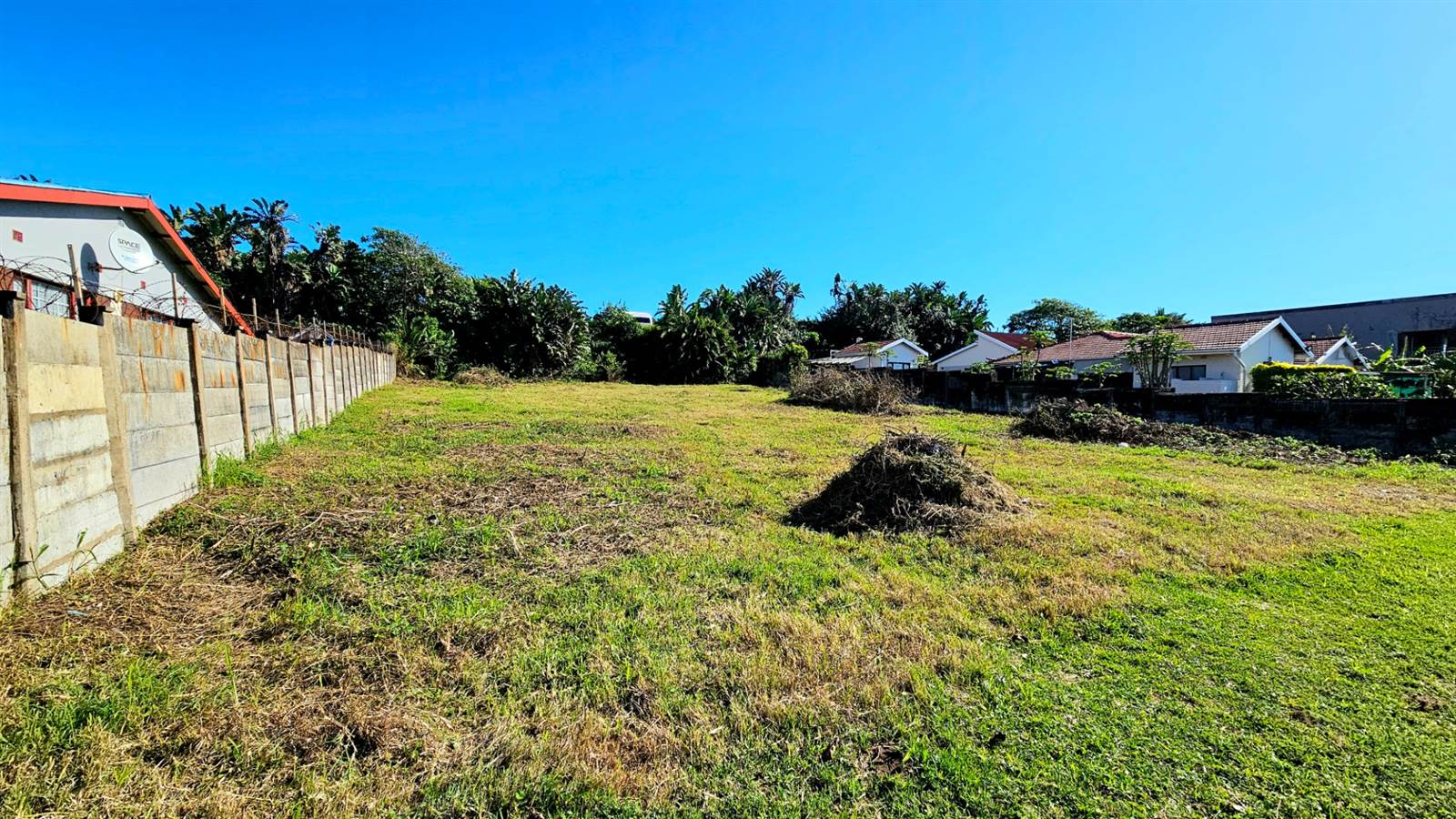 1038 m² Land available in Hibberdene photo number 2