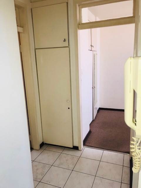 2 Bed Flat in Rosettenville photo number 5