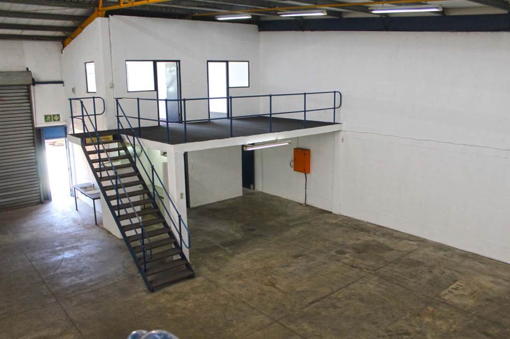 350  m² Industrial space in Red Hill photo number 4