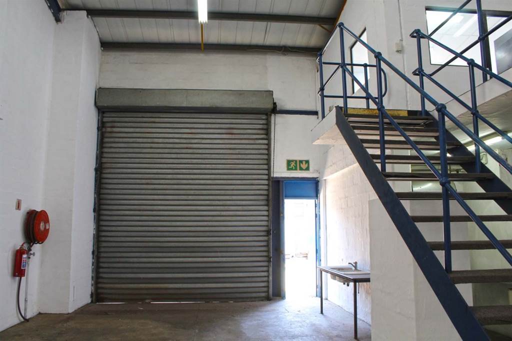 350  m² Industrial space in Red Hill photo number 6