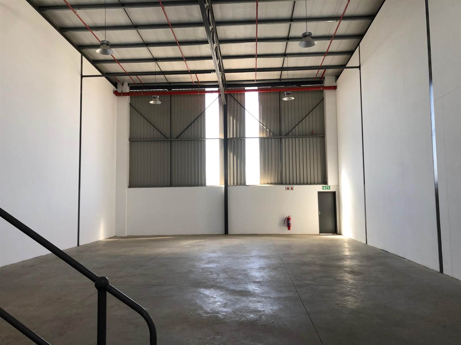 313  m² Commercial space in Randjesfontein photo number 3