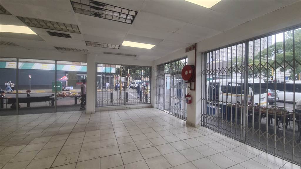 874  m² Commercial space in Pretoria Central photo number 3