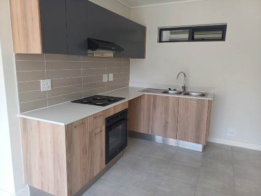1 Bed Apartment in Gordons Bay Central photo number 9
