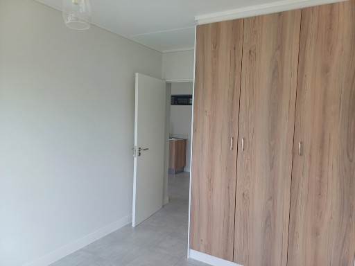 1 Bed Apartment in Gordons Bay Central photo number 10