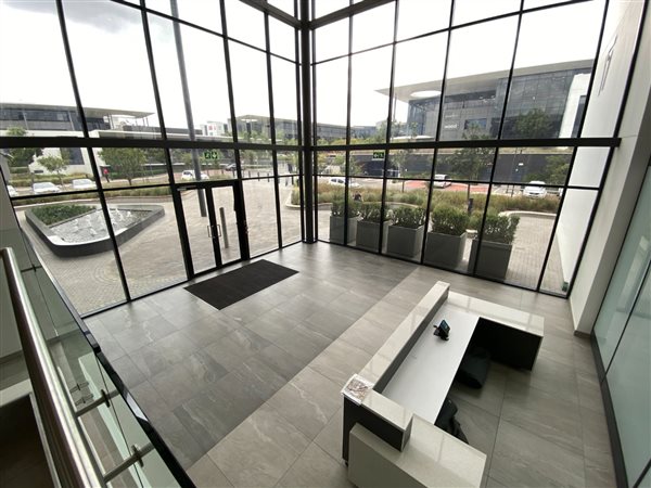 442  m² Office Space