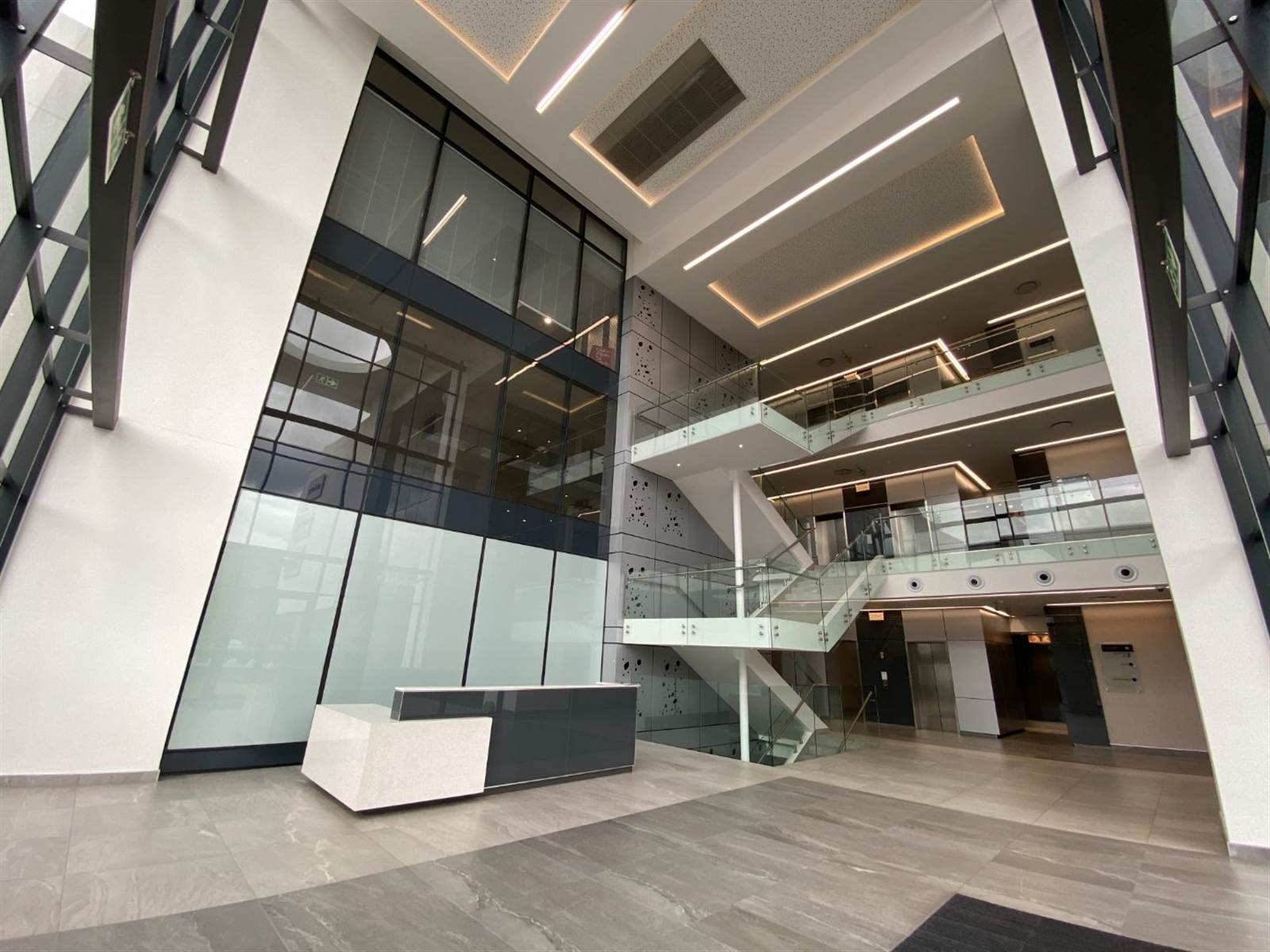 442  m² Office Space in Waterfall Estate photo number 5