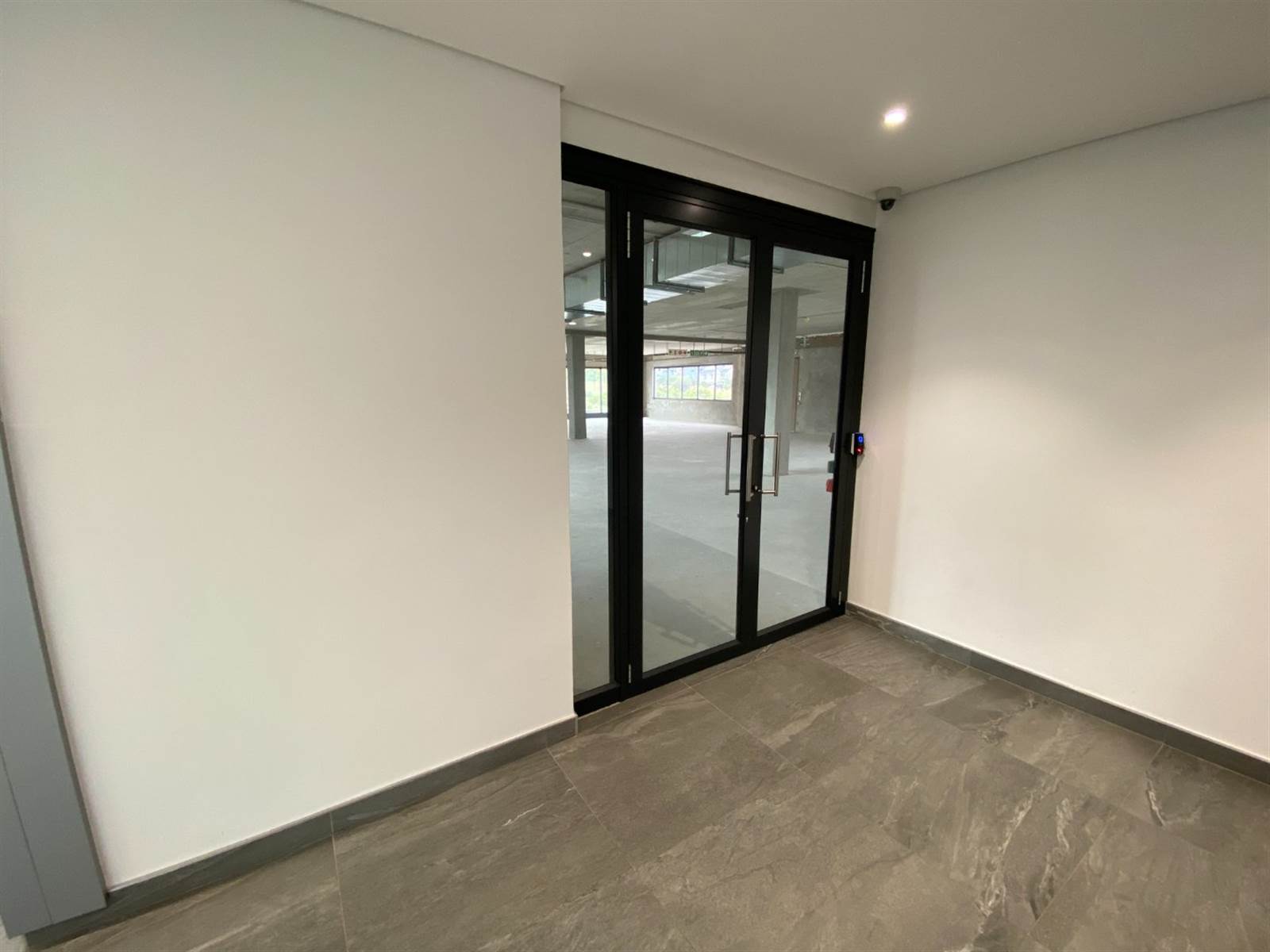 442  m² Office Space in Waterfall Estate photo number 10