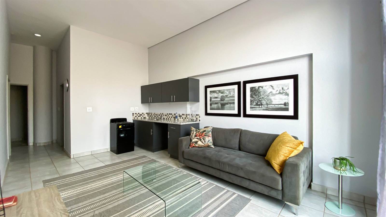 2 Bed Apartment in Rosslyn photo number 1