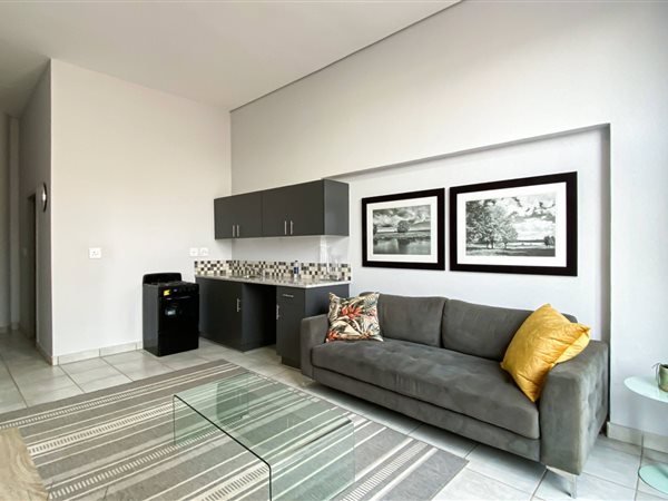 2 Bed Apartment in Rosslyn
