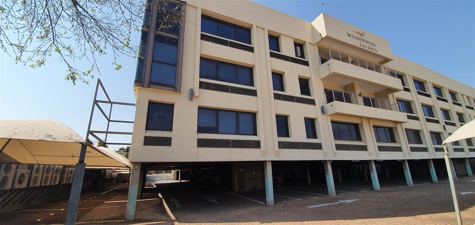 400  m² Commercial space in Rivonia photo number 11