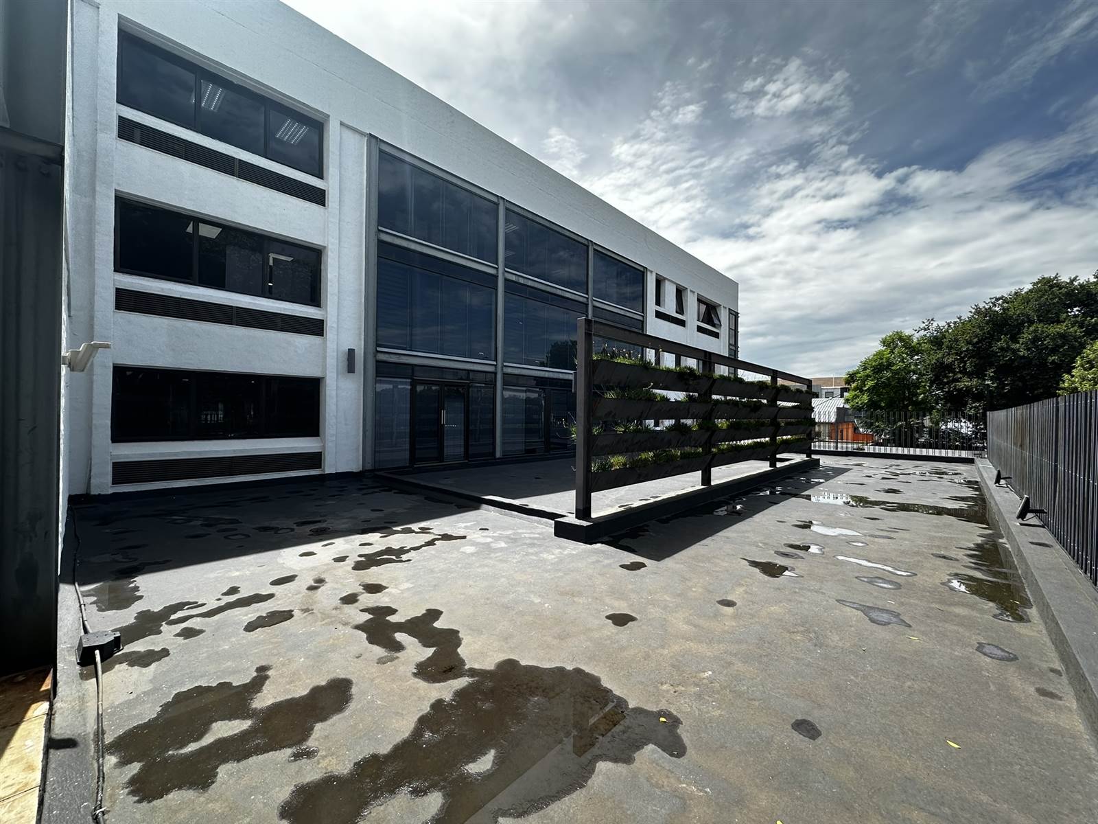 400  m² Commercial space in Rivonia photo number 9