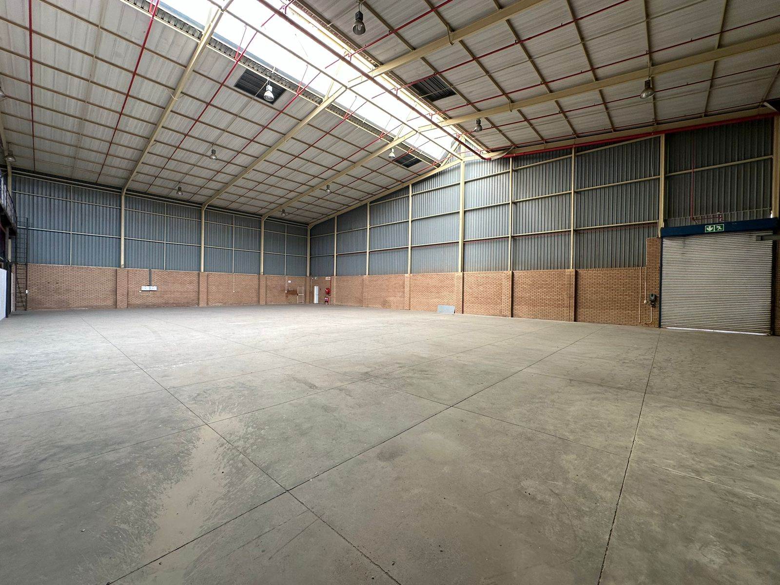 3829  m² Industrial space in Laser Park photo number 5