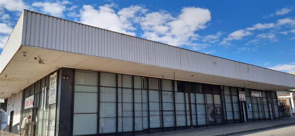 800  m² Commercial space in Krugersdorp Central photo number 1