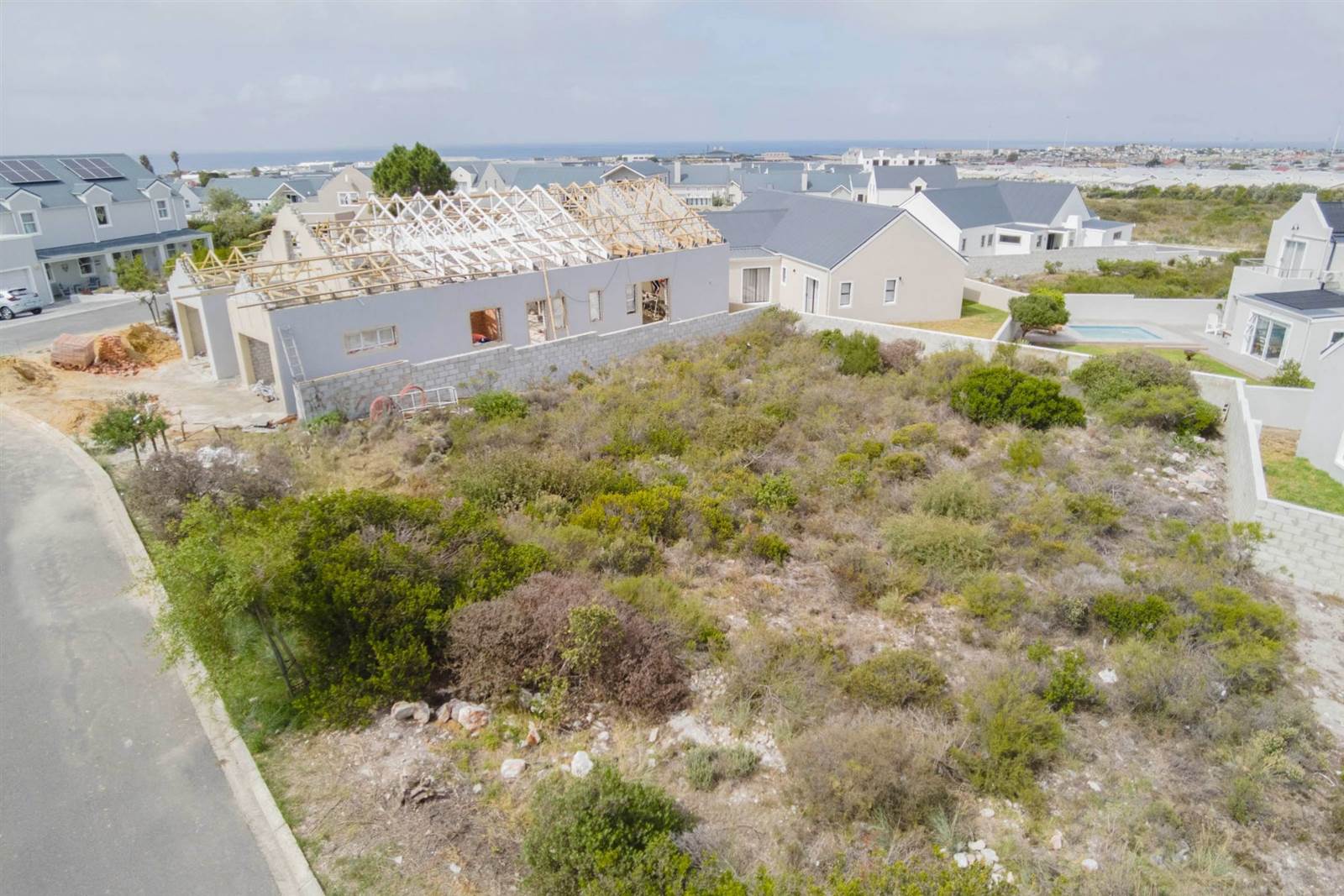 676 m² Land available in Westcliff photo number 2