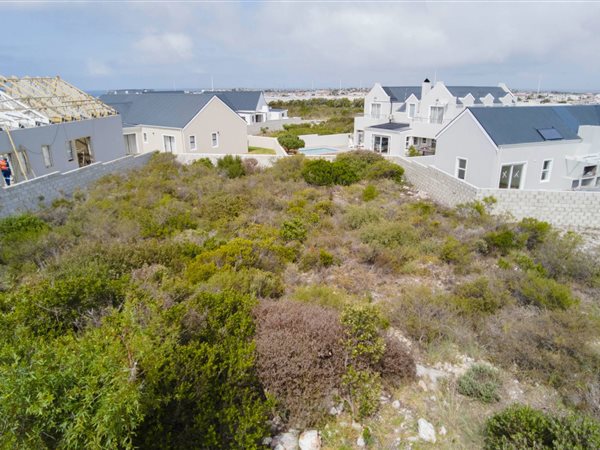 676 m² Land available in Westcliff