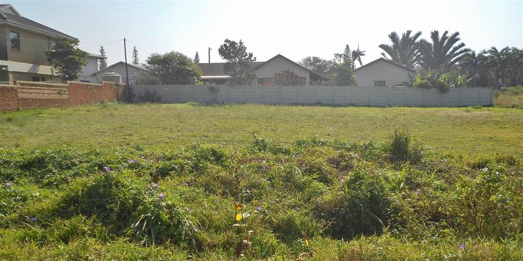 972 m² Land available in Port Edward photo number 4