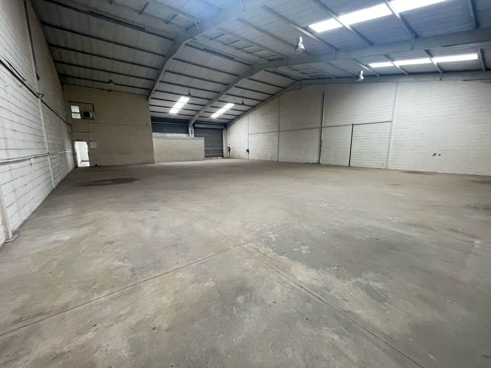 540  m² Industrial space in Mkondeni photo number 2