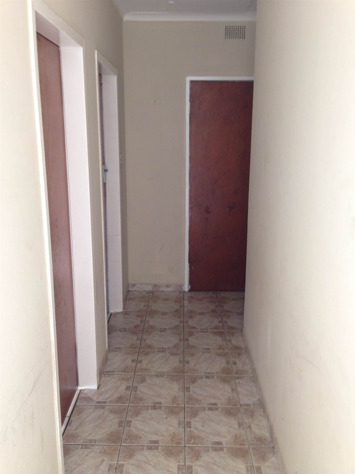 1 Bed Flat in Edenvale photo number 9