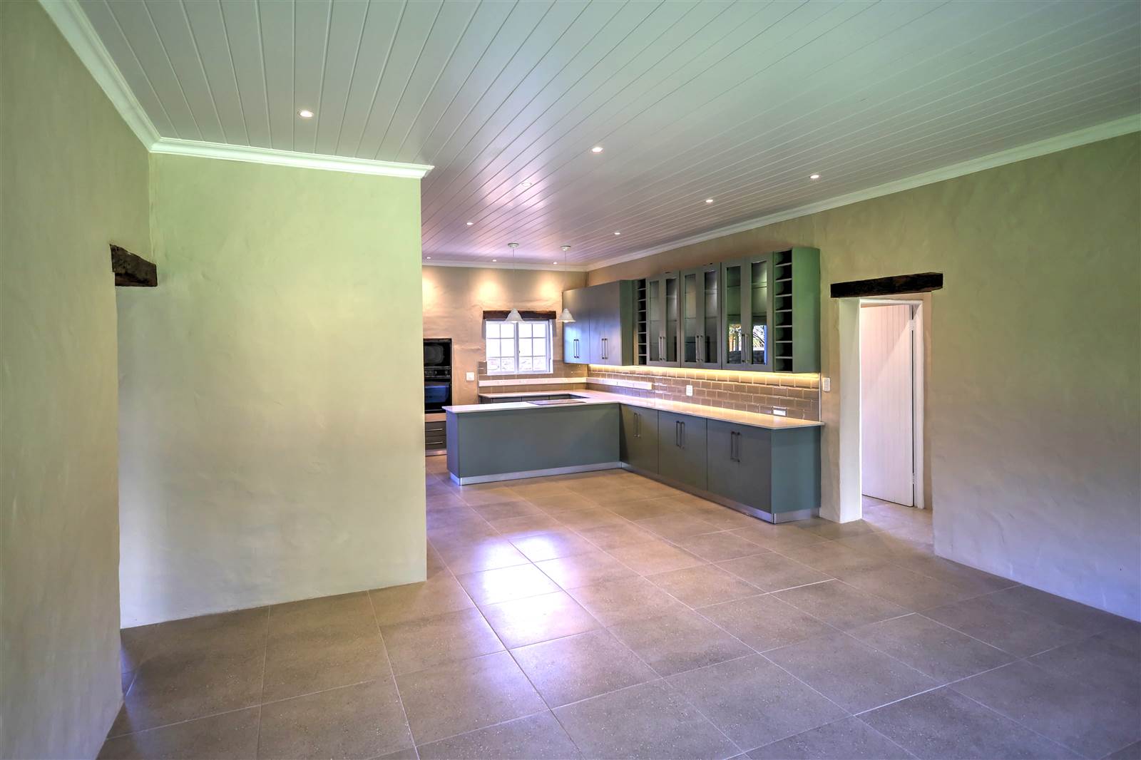 5 Bed House in Stilbaai photo number 7