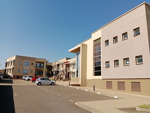 452  m² Commercial space