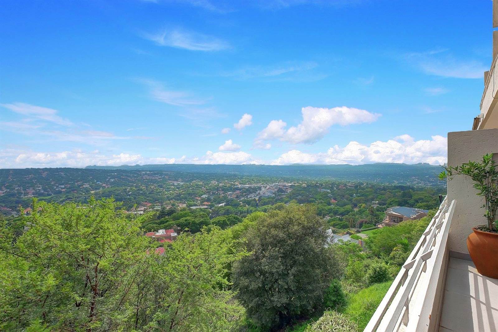 1 Bed Apartment in Northcliff photo number 13