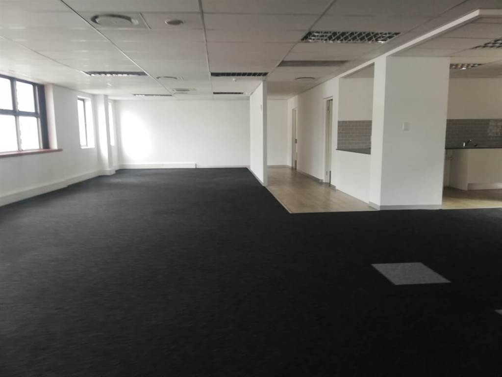 262  m² Office Space in Woodstock photo number 5