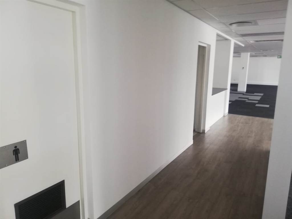 262  m² Office Space in Woodstock photo number 10