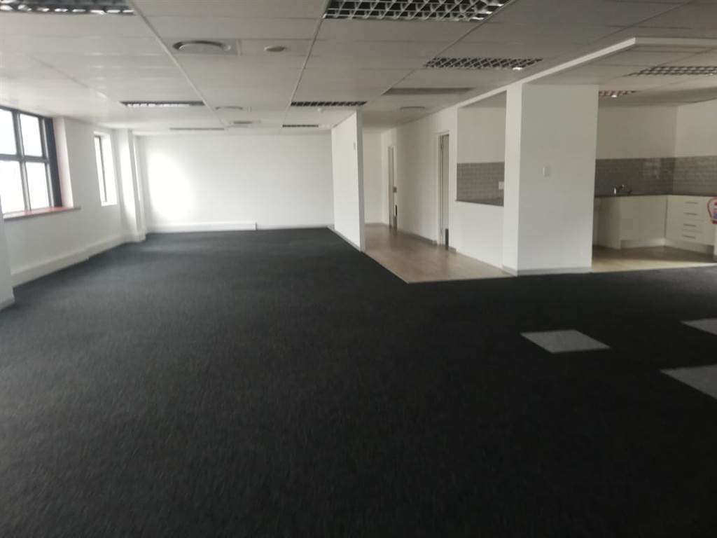262  m² Office Space in Woodstock photo number 4
