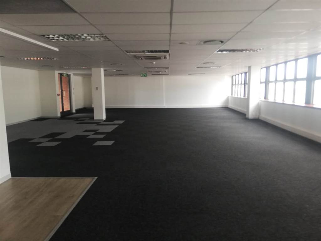 262  m² Office Space in Woodstock photo number 11