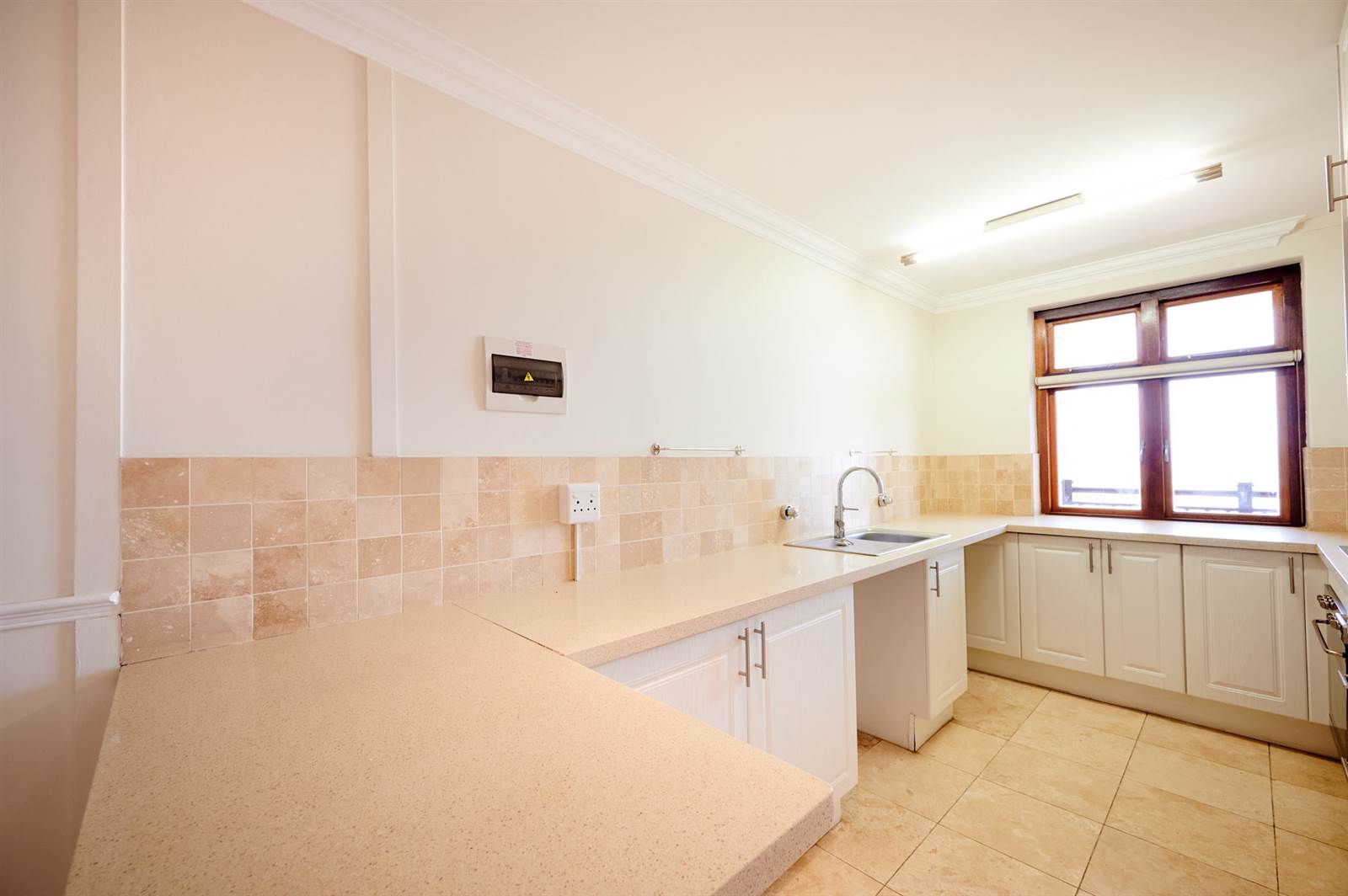 2 Bed Apartment in Waterfall Hills Mature Lifestyle Estate photo number 1
