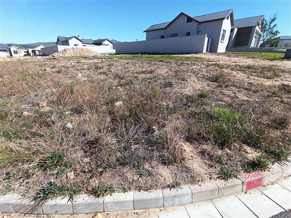 668 m² Land available in Paarl