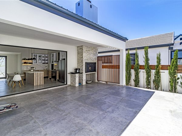 4 Bedroom House 4 Bedroom House