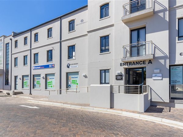 15 000 m² Office Space 15 000 m² Office Space