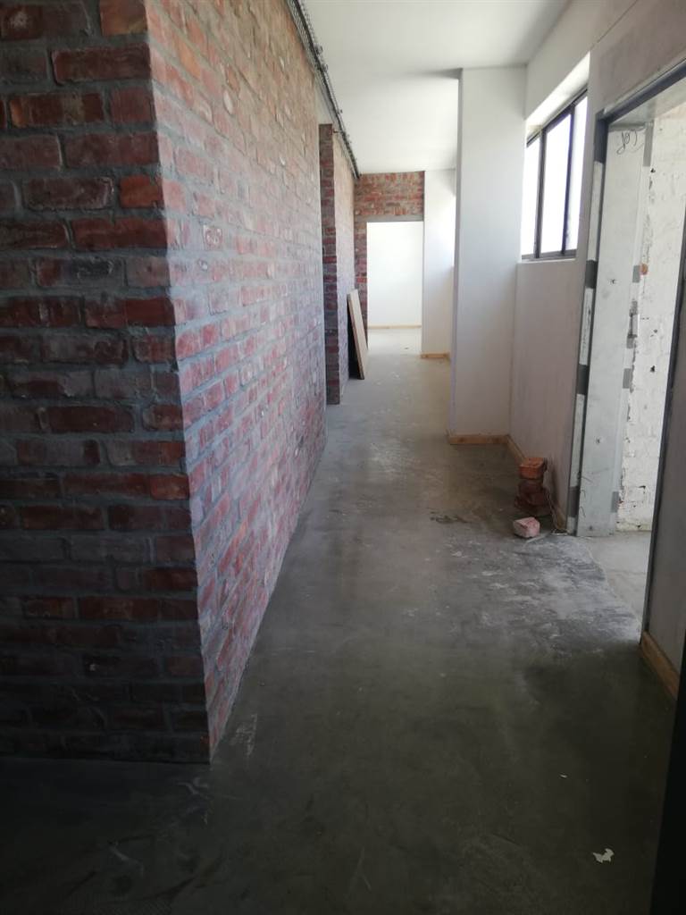 58  m² Office Space in Salt River photo number 2