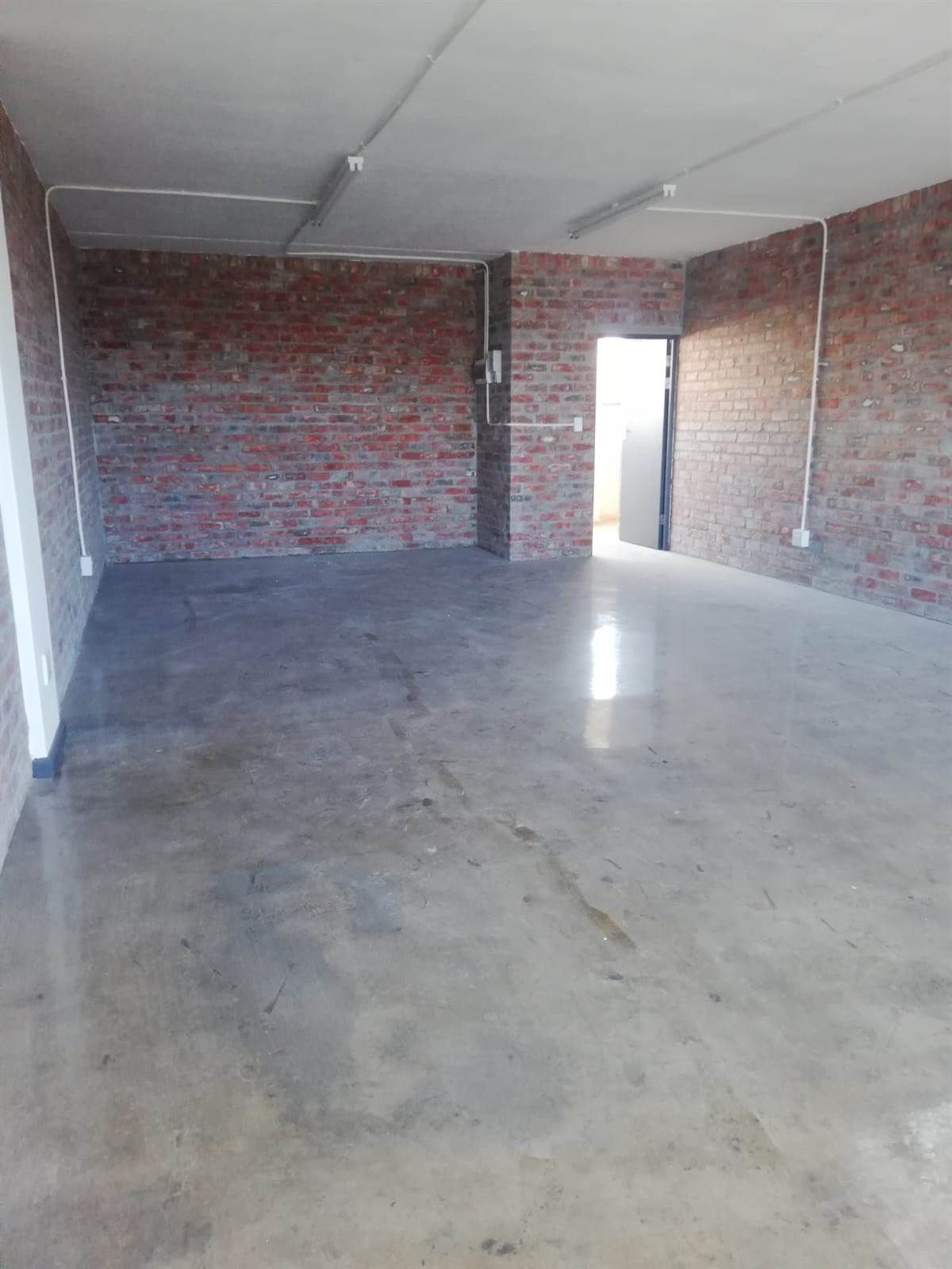 58  m² Office Space in Salt River photo number 1
