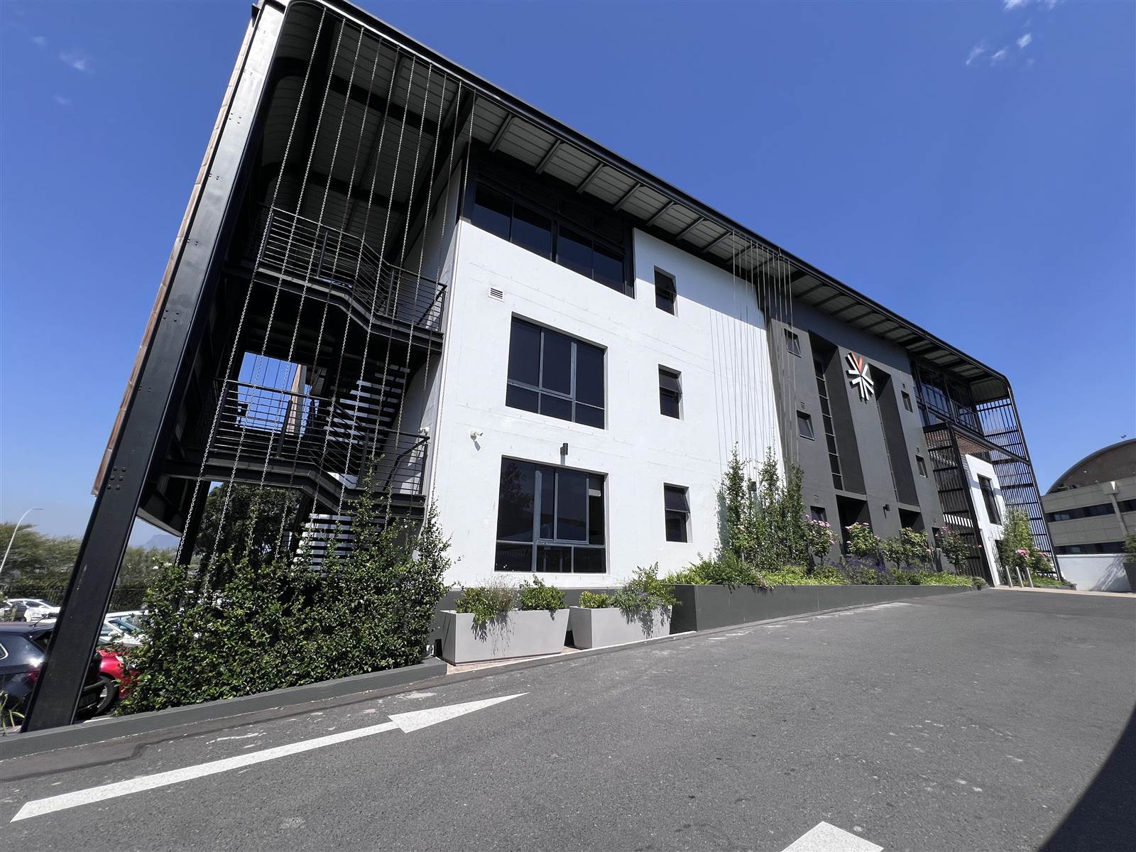 404  m² Commercial space in Plattekloof photo number 14