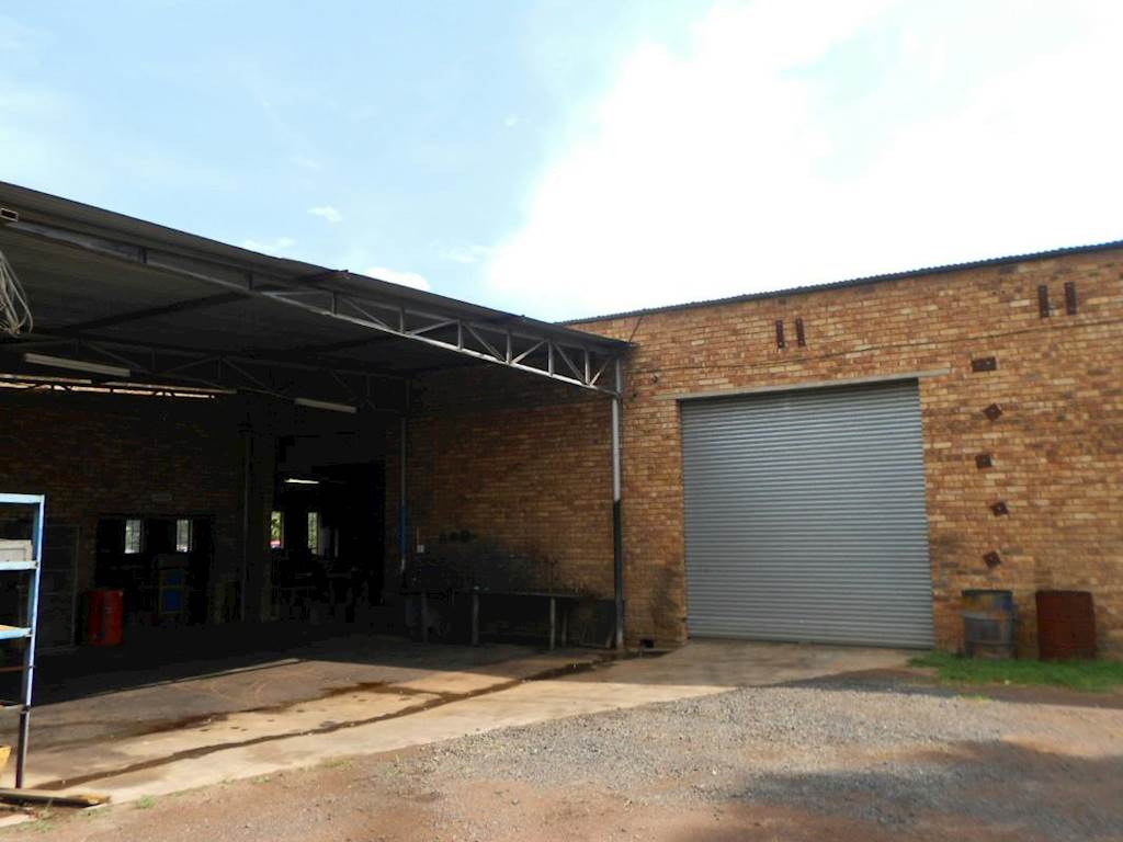 17 ha Smallholding in Witbank photo number 20