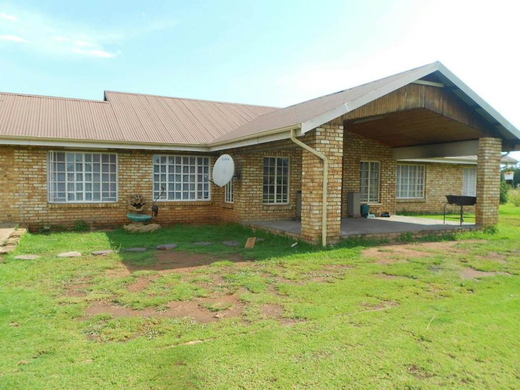 17 ha Smallholding in Witbank photo number 7