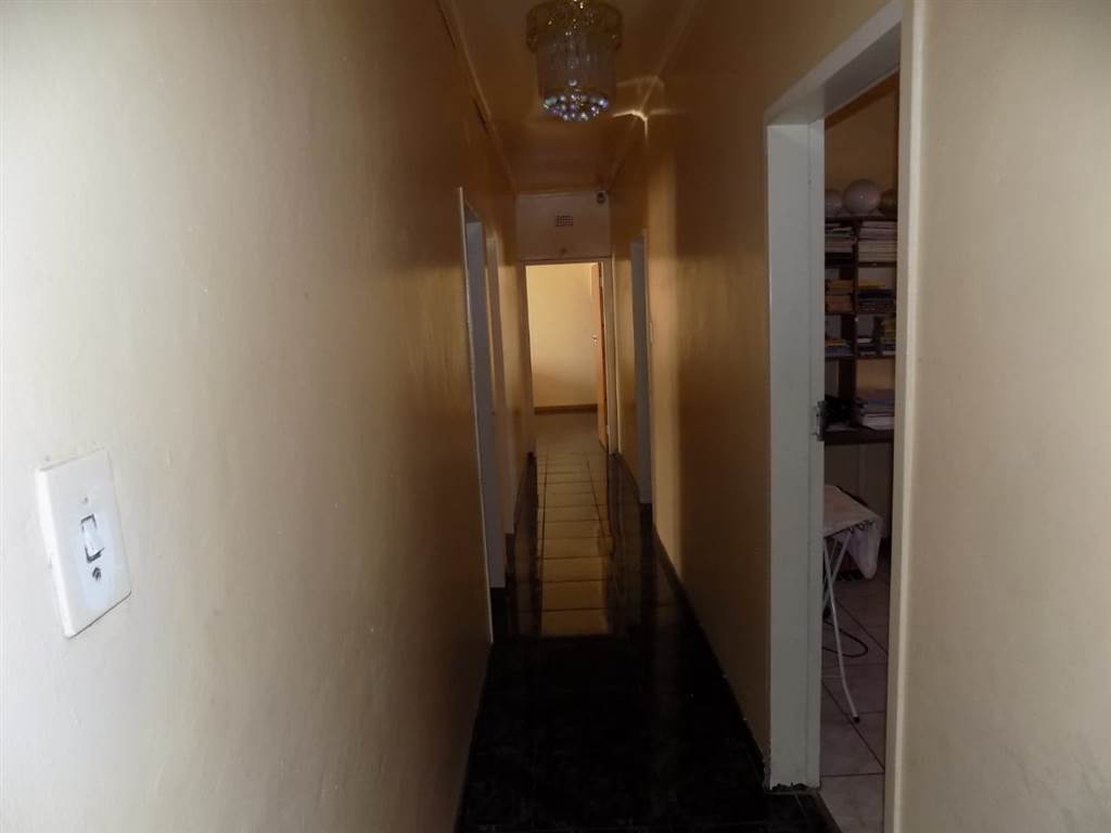3 Bed House in Penina Park photo number 12
