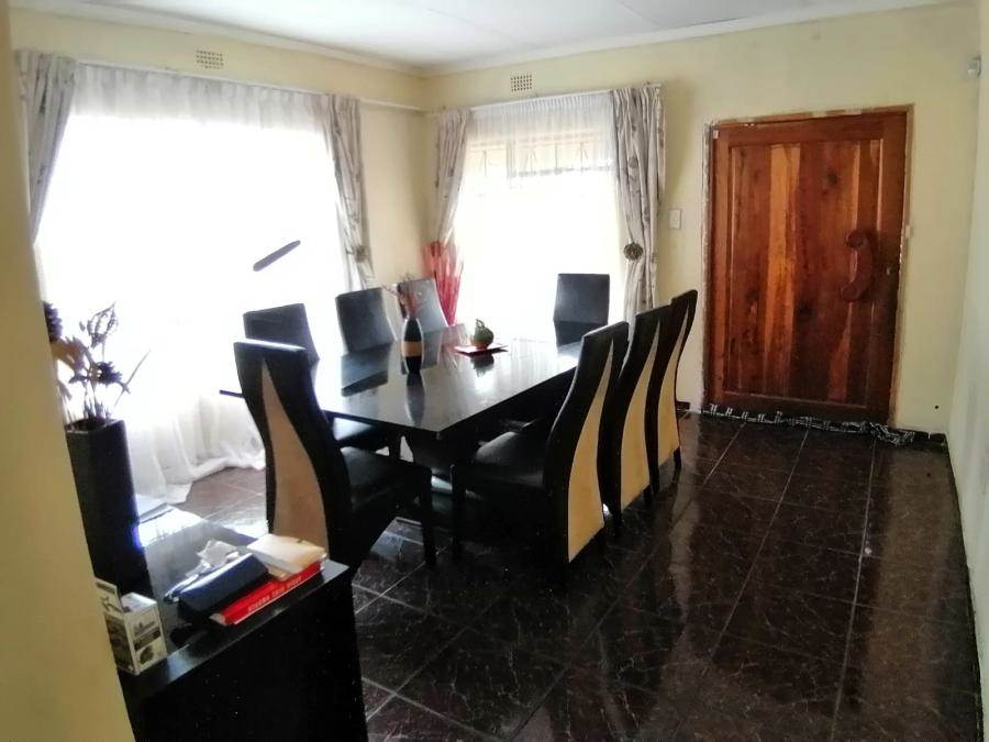 3 Bed House in Middelburg Central photo number 7
