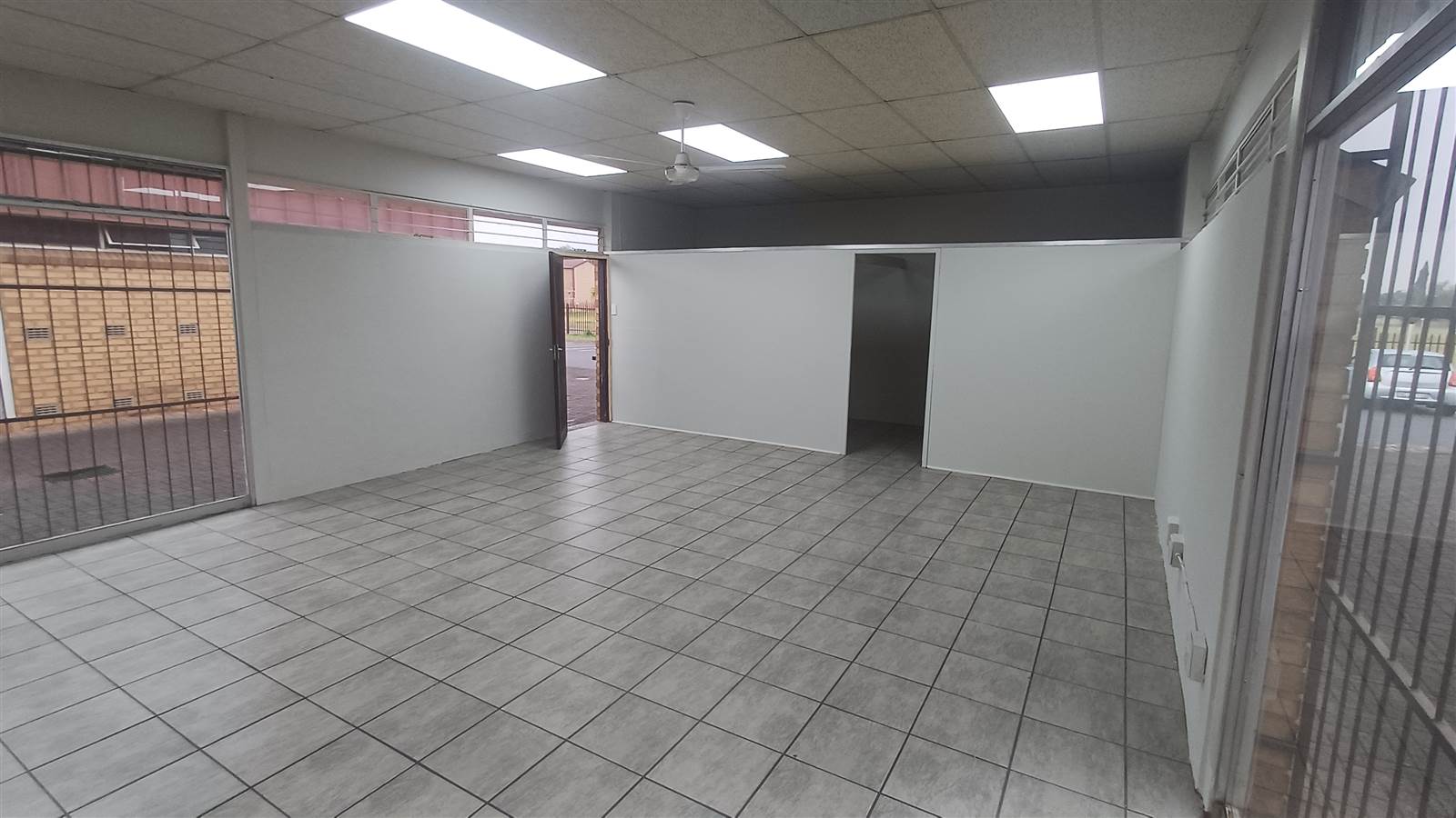 56  m² Retail Space in Vaalpark photo number 3
