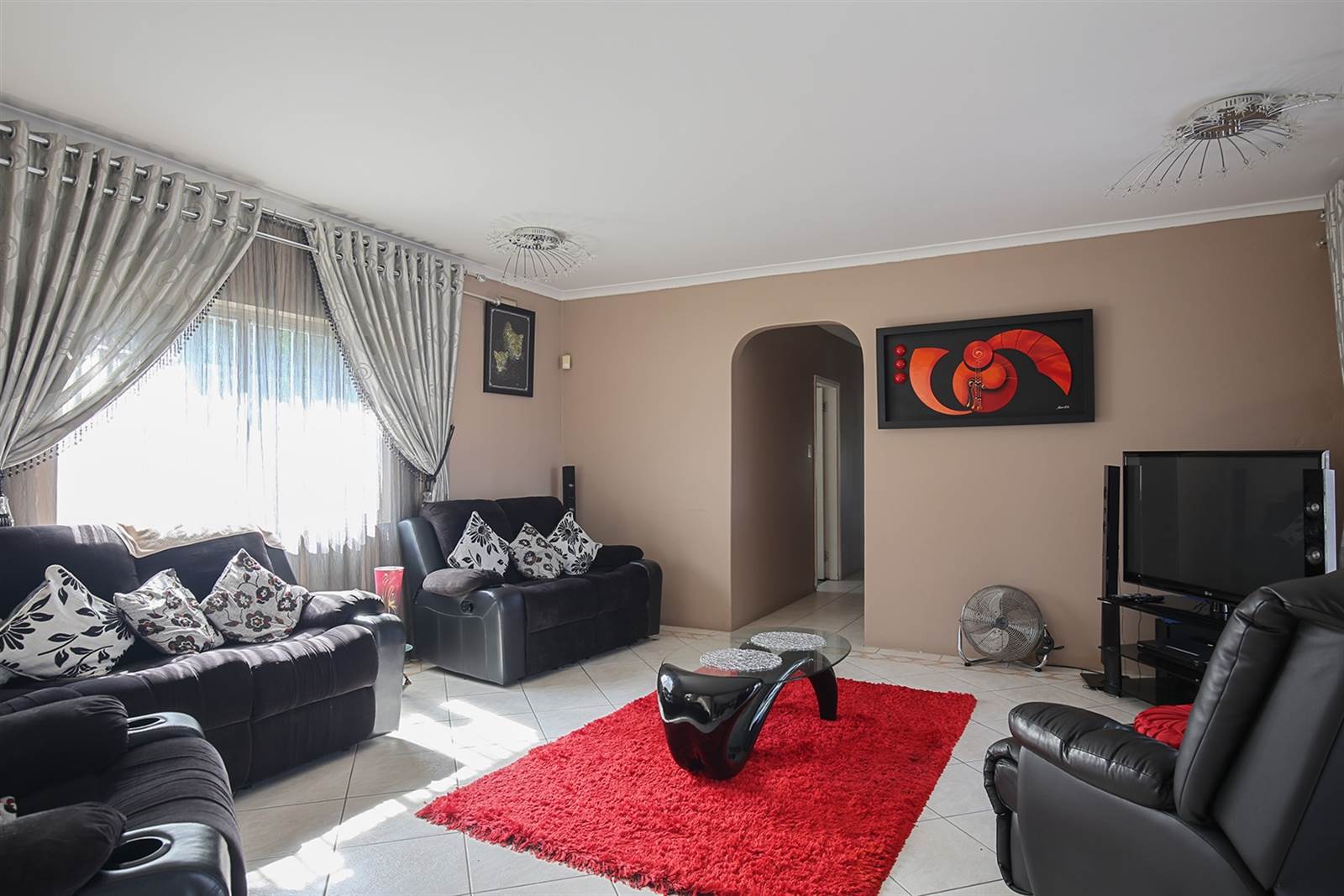 4 Bed House in Umhlanga Rocks photo number 6