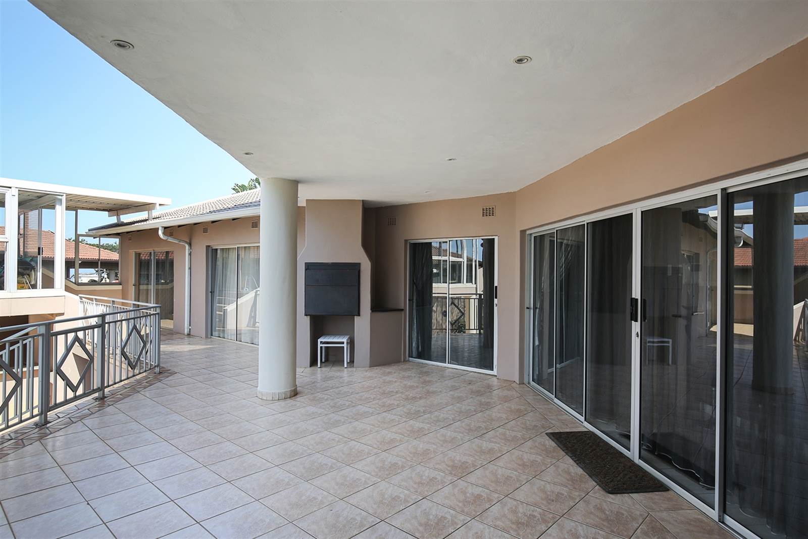 4 Bed House in Umhlanga Rocks photo number 5